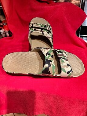 Men's Camouflage Slide Sandals - Tan/Green